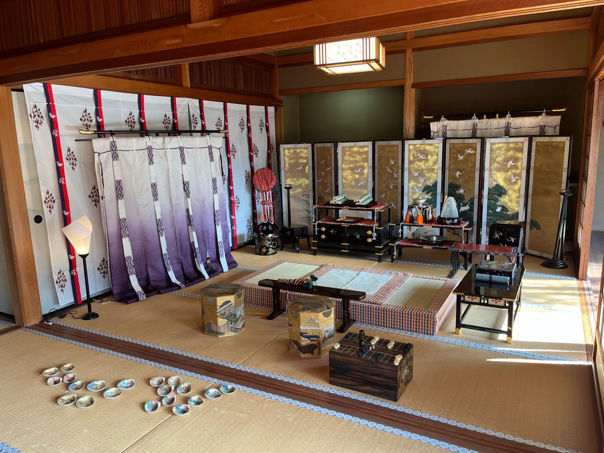 『高津商会』による平安朝セット