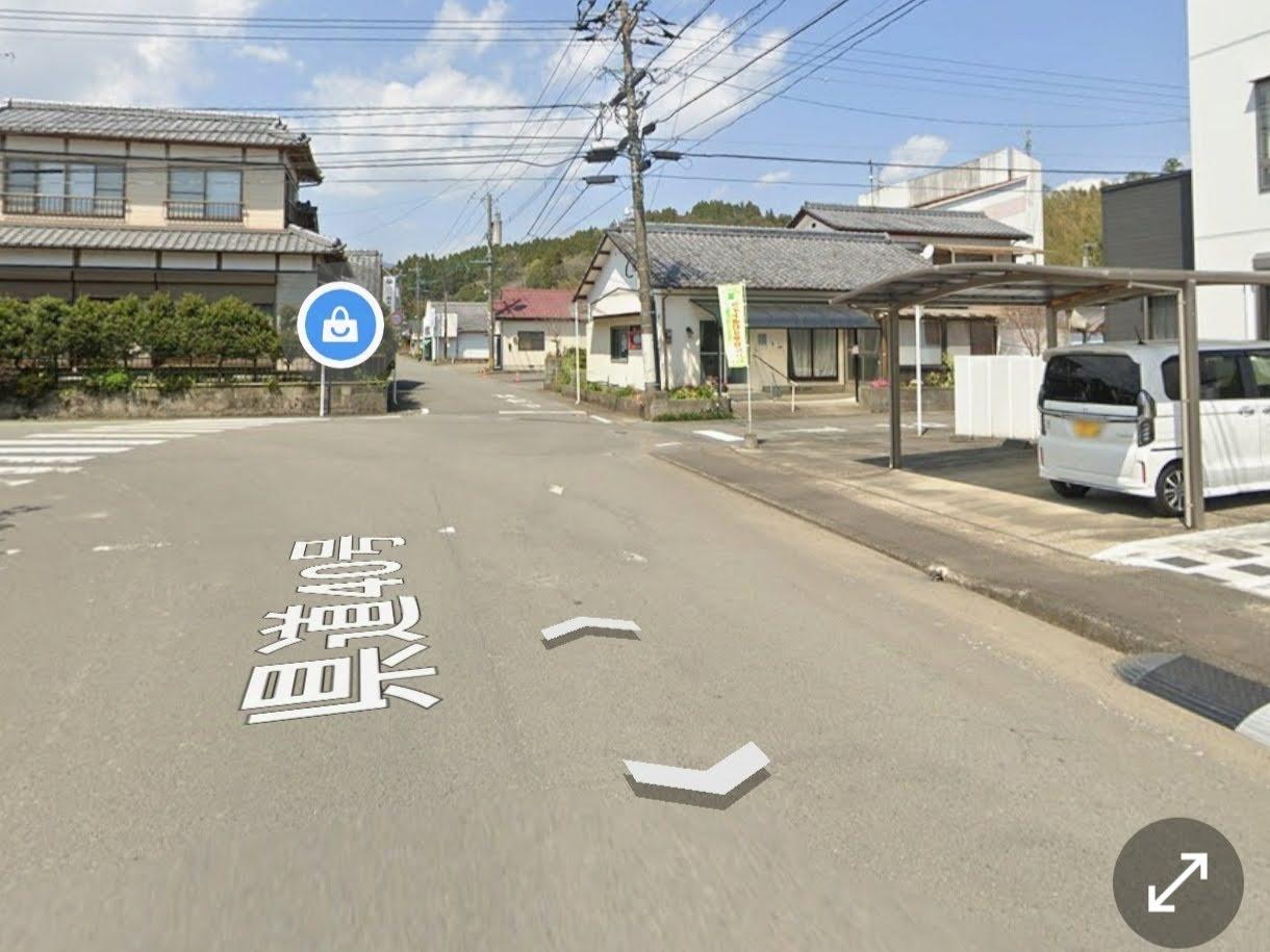 ここをまっすぐ進みます 引用画像:GoogleMap