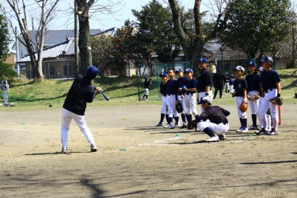 キャッチャーフライの練習。「ドカベン」で、キャッチャーフライから試合の流れが変わったシーンがありました