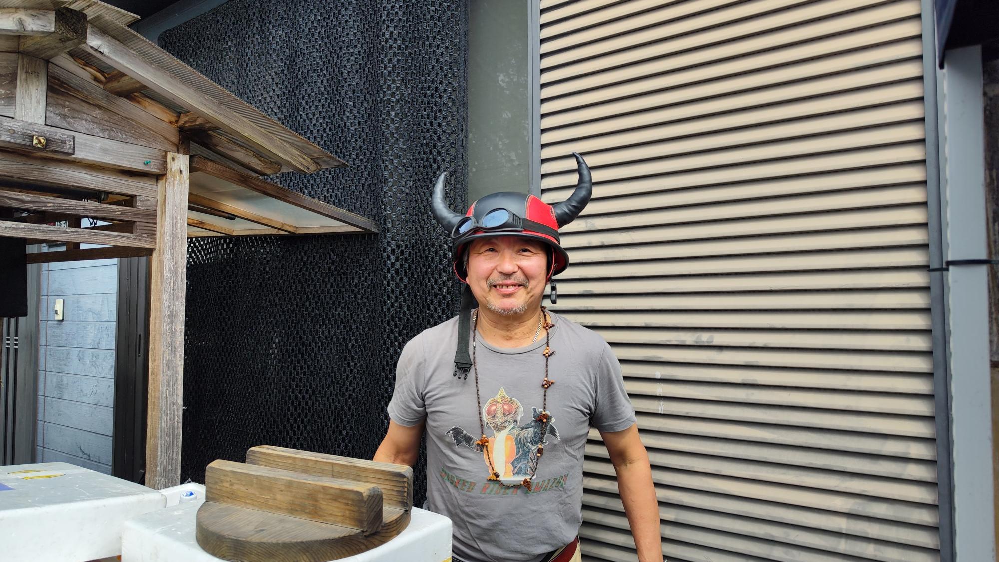 店主の徳丸健一さん