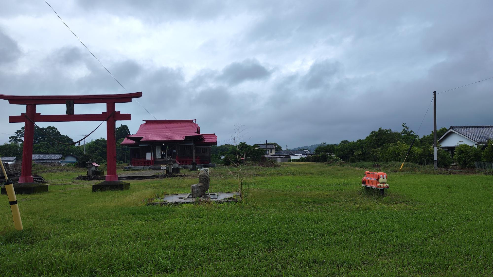 「大草原の小さな神社」とでもいいましょうか