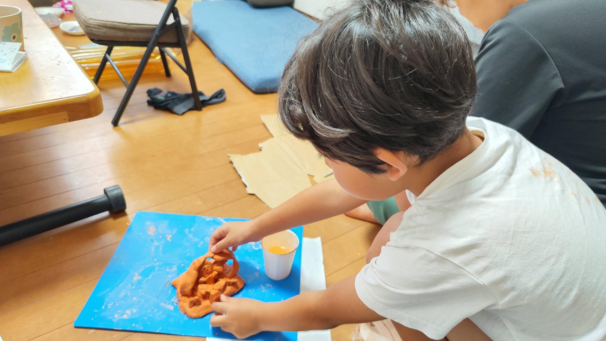 粘土板があると汚れません