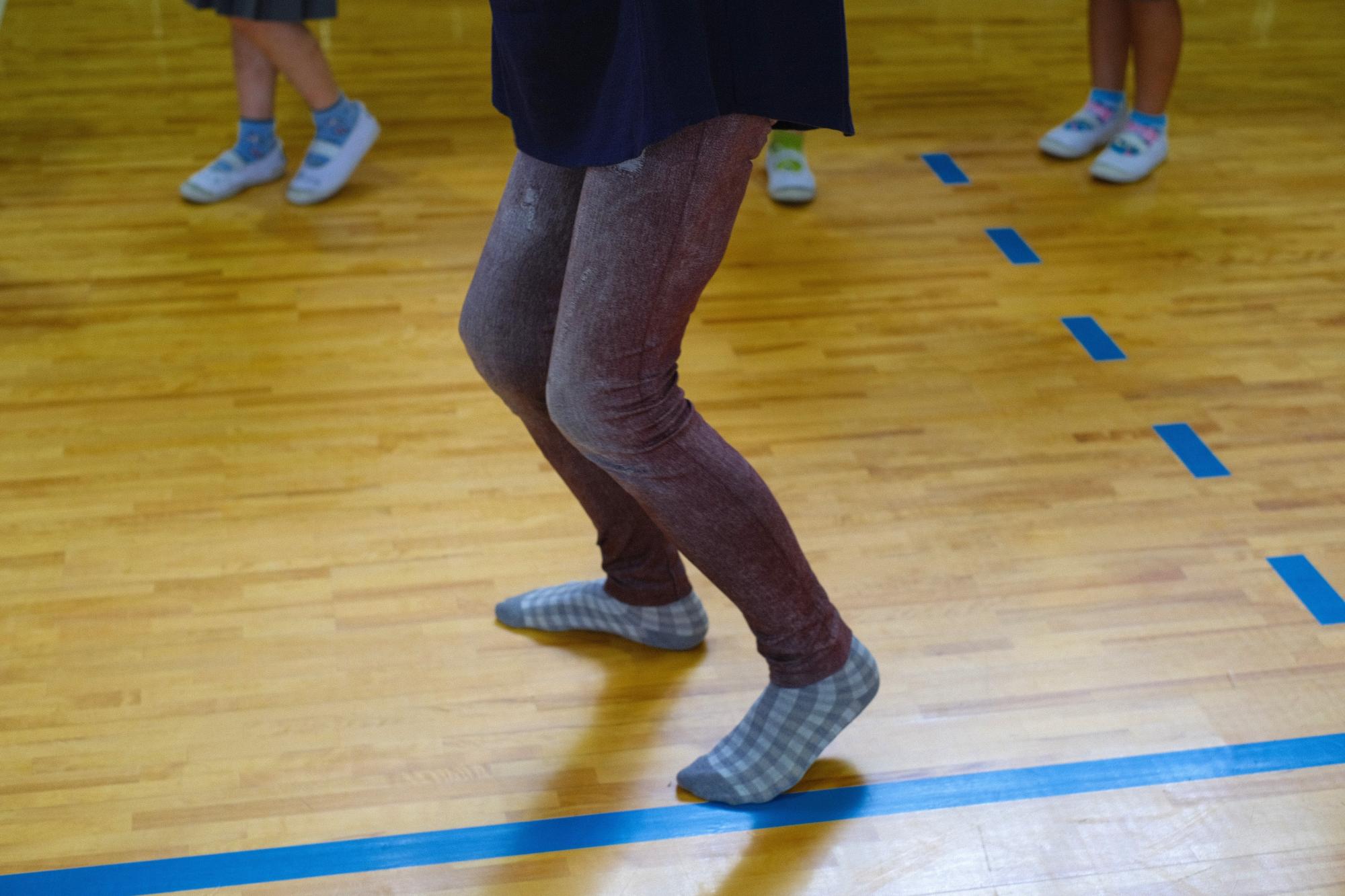 どんどん進むテンポの速さも淡輪盆踊りの魅力のひとつ