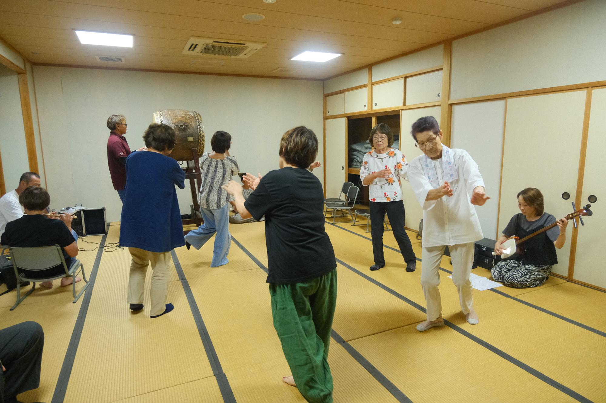 関西万博での披露目前におこなわれた「たんのわ海浜会館」での練習風景(2025年7月25日撮影)