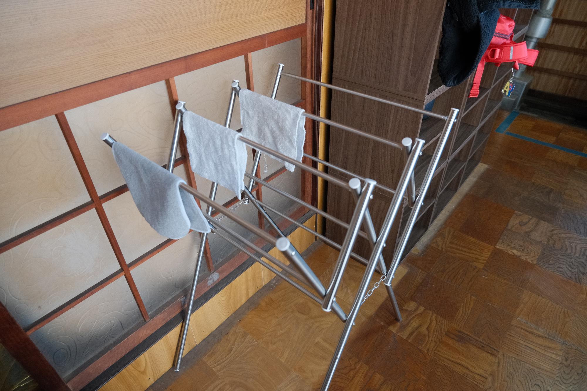 「こぼした水を雑巾で拭く→洗って干す」といった生活に必要な一連の動作も、大切な学びのひとつ