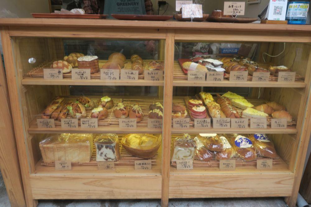 「the sakaemachi arcade bakery」のショーケース