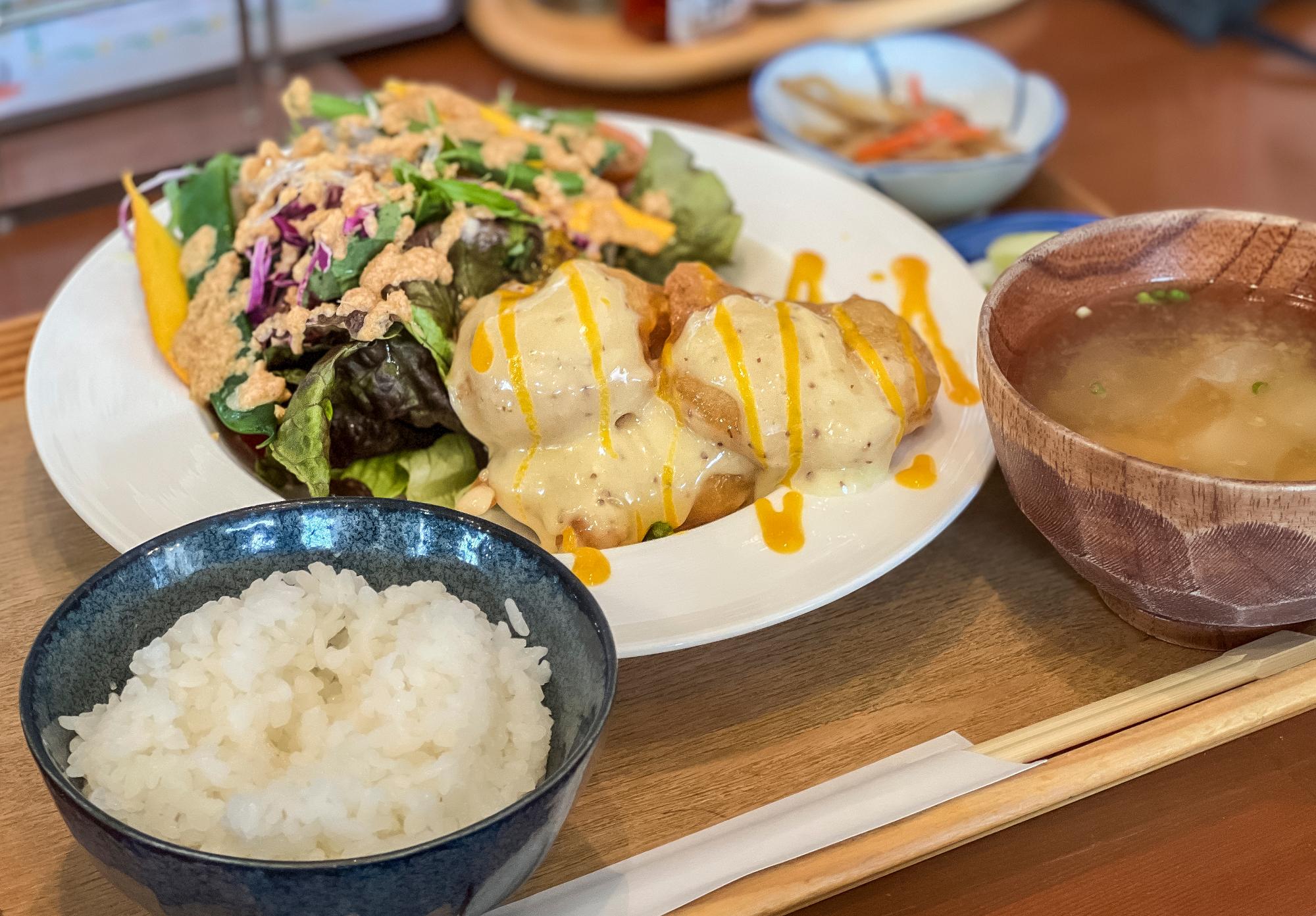 衣サクサク海老プリプリのレモンマヨネーズかけ