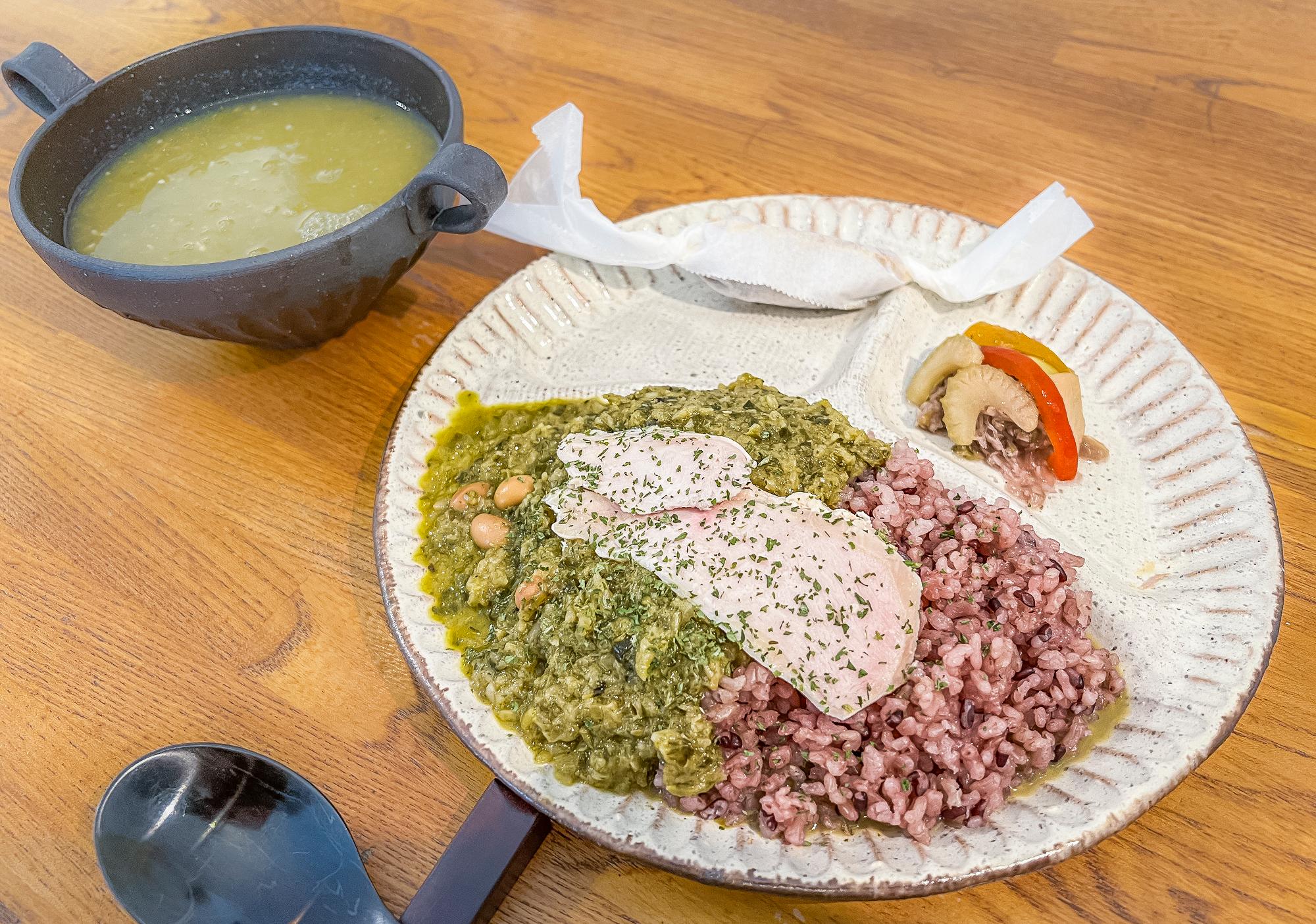 スープ付きで¥1,000