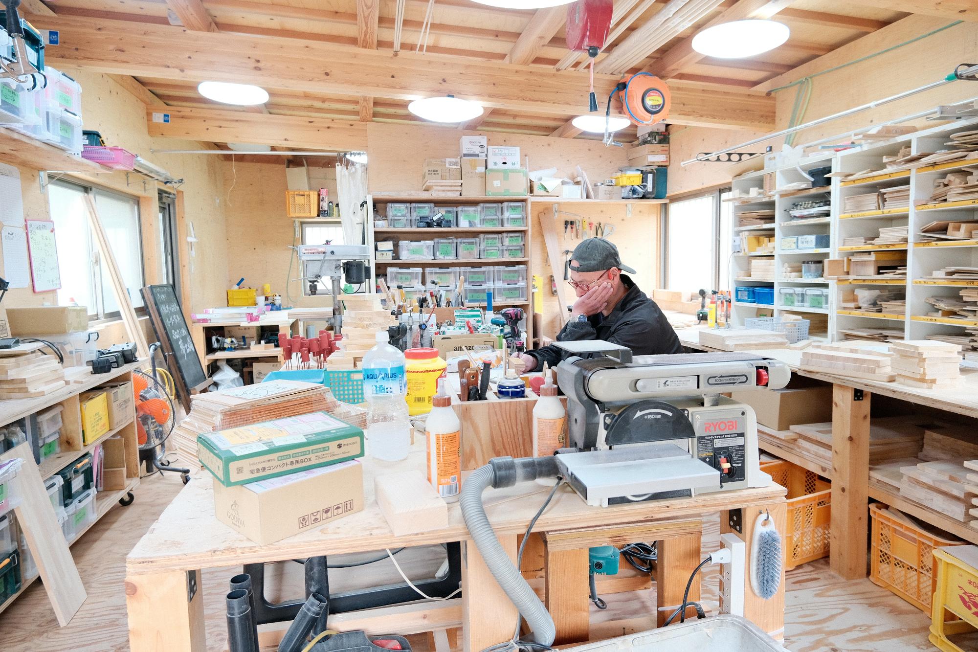 手作り木工 木のおもちゃ＆家具「sosion夢工場」頭(かしら) 徃西 正夫さん
