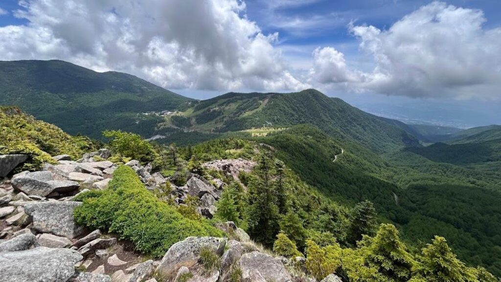 【東御市】花と眺望をたのしむ天空散歩　晴れ間にちょこっとおでかけするなら水ノ塔山へ