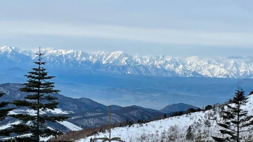 【上田市】百名山ハンターもリピートする絶景の山 今シーズンの雪は上々！