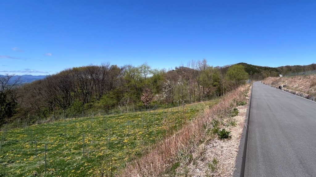 【長野県東御市】標高850メートルからの絶景と風に出会える自転車旅