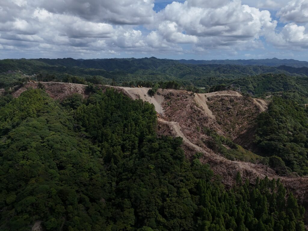 9月に撮影されたメガソーラー開発現場　※地権者の許可を得て撮影してます　写真提供：鴨川の山と川と海を守る会