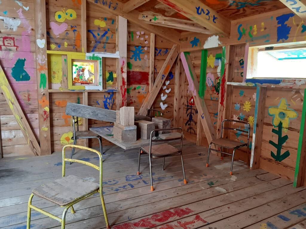 小屋の中