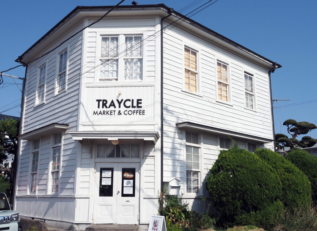 TRAYCLE MARKET&COFFEE外観