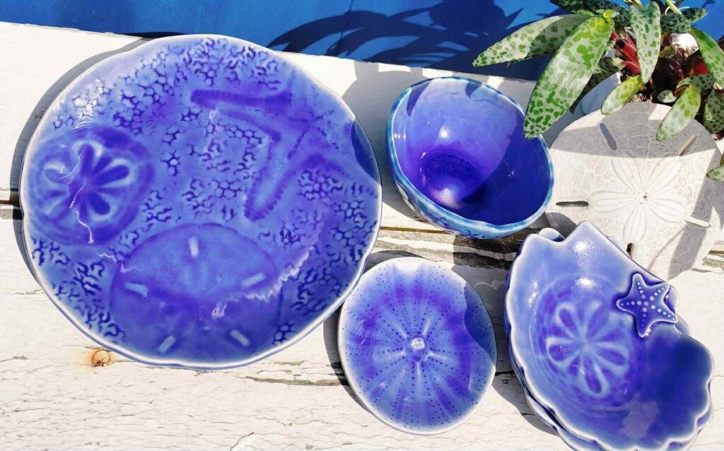 体験できる、海で見つけた貝殻などをモチーフにした器づくり例 写真提供:陶菓舎