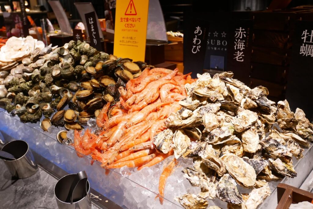 まるで海鮮市場のようなバイキング
